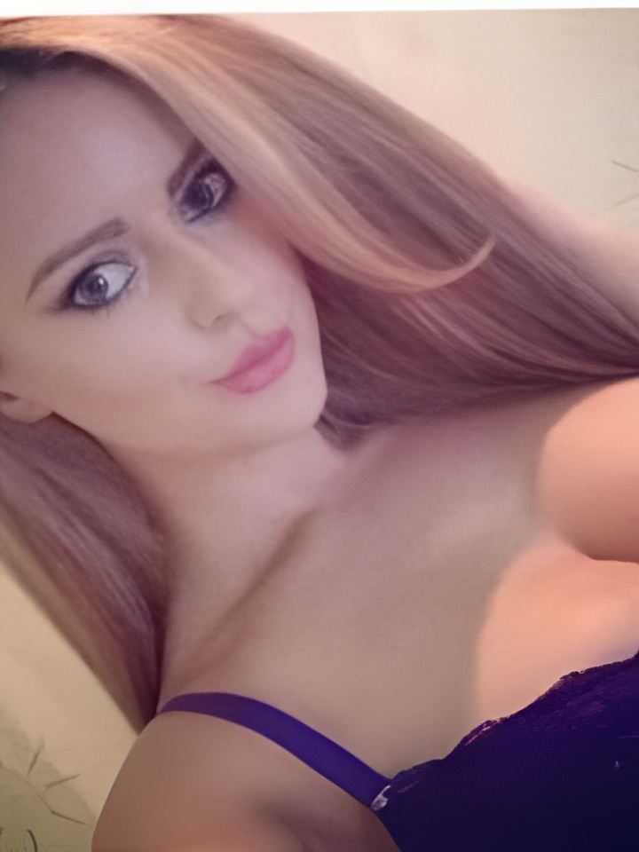 Юля привлекальеная девушка из Норильска цена от 1500 руб