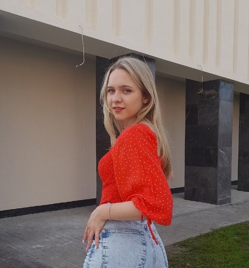 Юлия привлекательная девушка из Норильска цена от 3000 руб