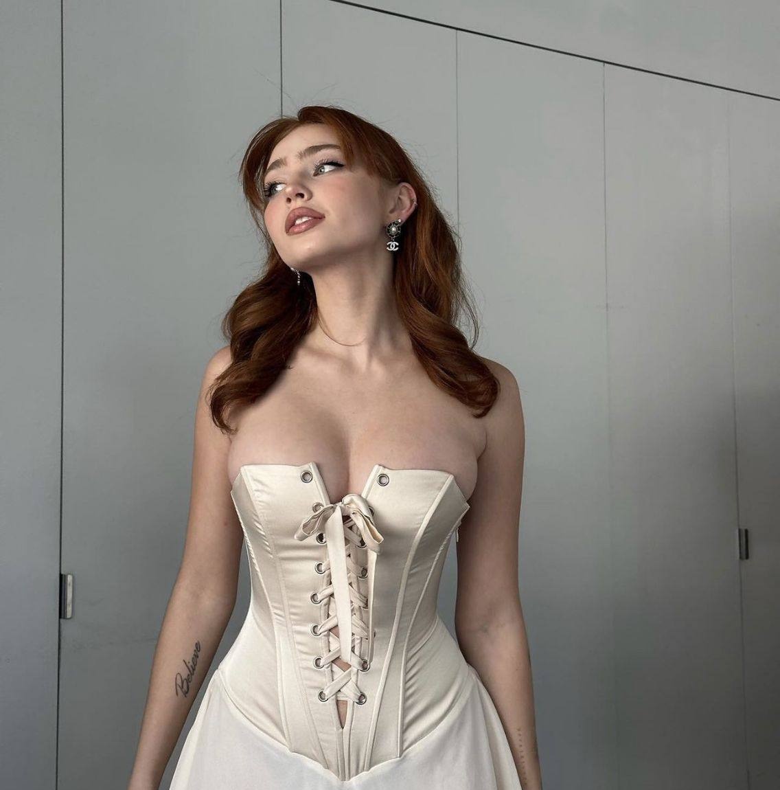 Анита привлекальеная девушка из Норильска цена от 3000 руб