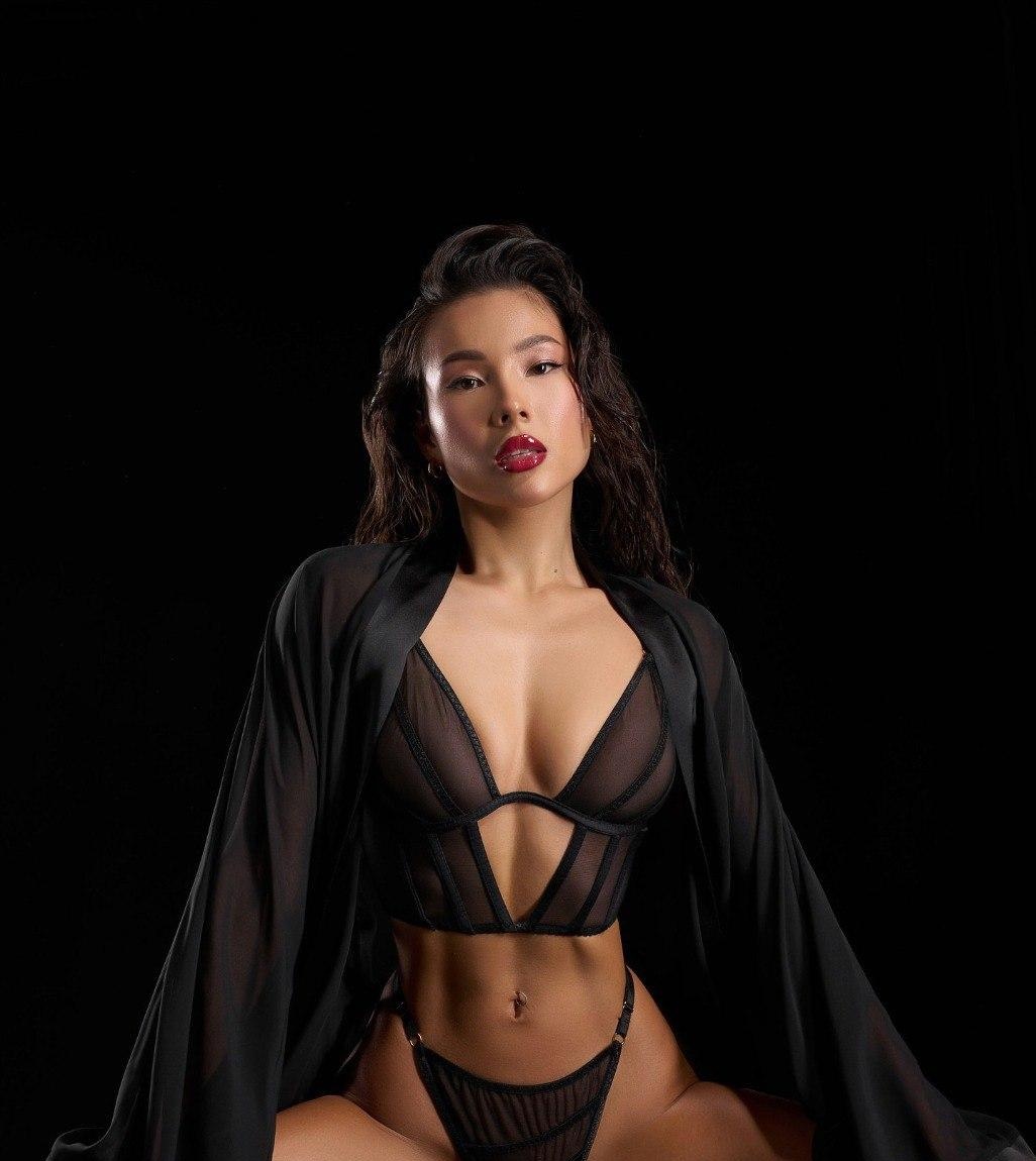 Светка привлекальеная девушка из Норильска цена от 5000 руб