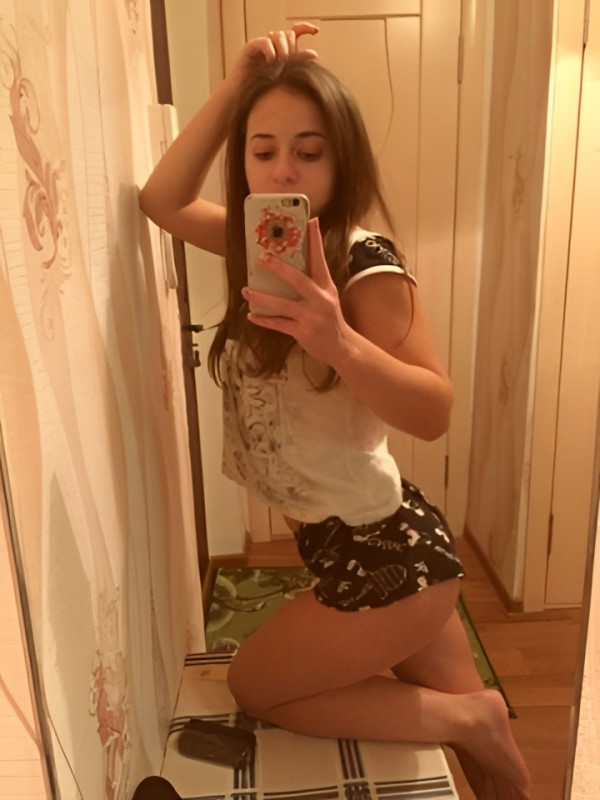 Риана привлекательная девушка из Норильска цена от 10000 руб